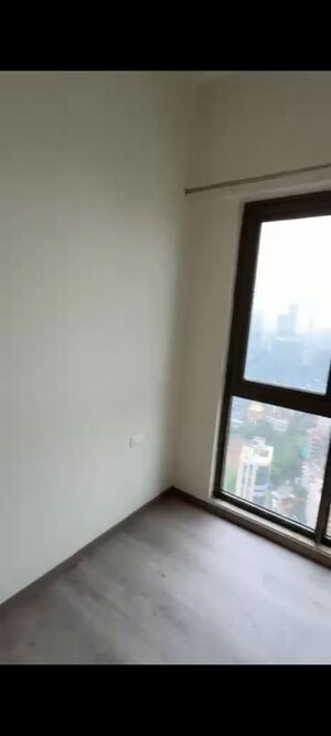 Room in 2 BHK Apartment at Sheth Auris Serenity Tower 2, Malad West – for Rent