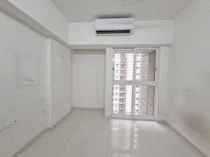 Bedroom in 1 BHK Apartment at Lodha Amara, Kolshet Road – for Rent