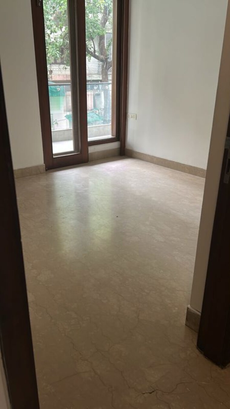 Room, kalkaji 3 Bedroom 1800 Sq.Ft. Builder Floor In Kalkaji Delhi 10628786