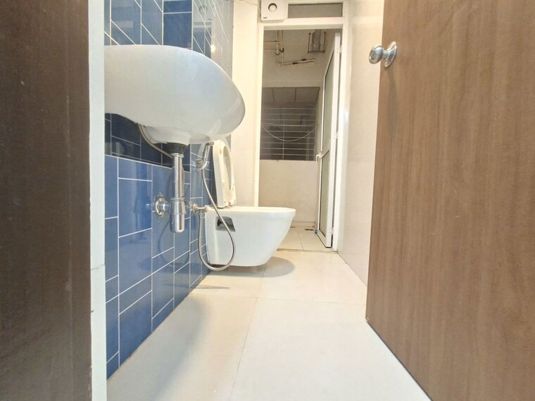 Bathroom, lodha-amara 1 Bedroom 450 Sq.Ft. Apartment In Kolshet Road Thane 10628776