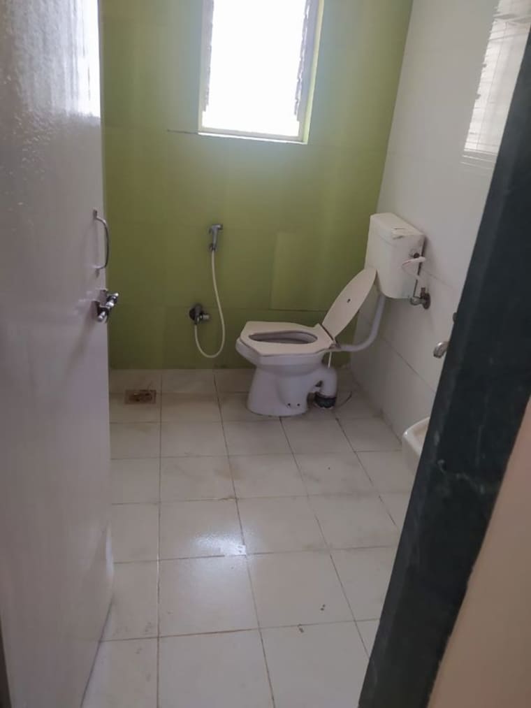 Bathroom, blue-berry 3 Bedroom 1500 Sq.Ft. Apartment In Kharadi Pune 10628784