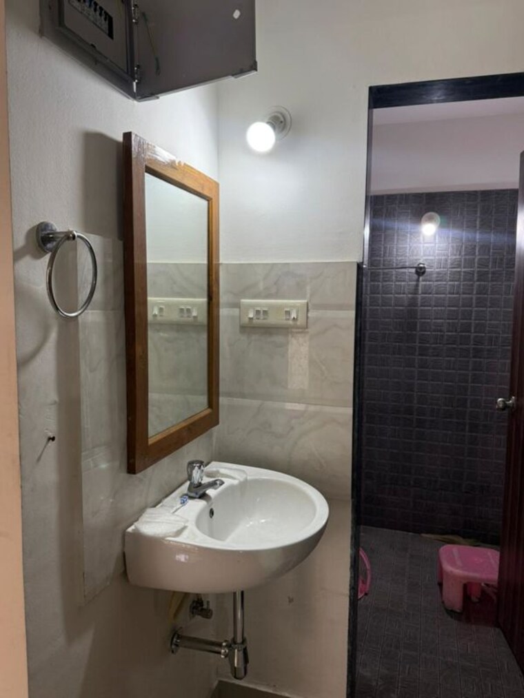 Bathroom, nibm 1 Bedroom 650 Sq.Ft. Apartment In Nibm Pune 10628777