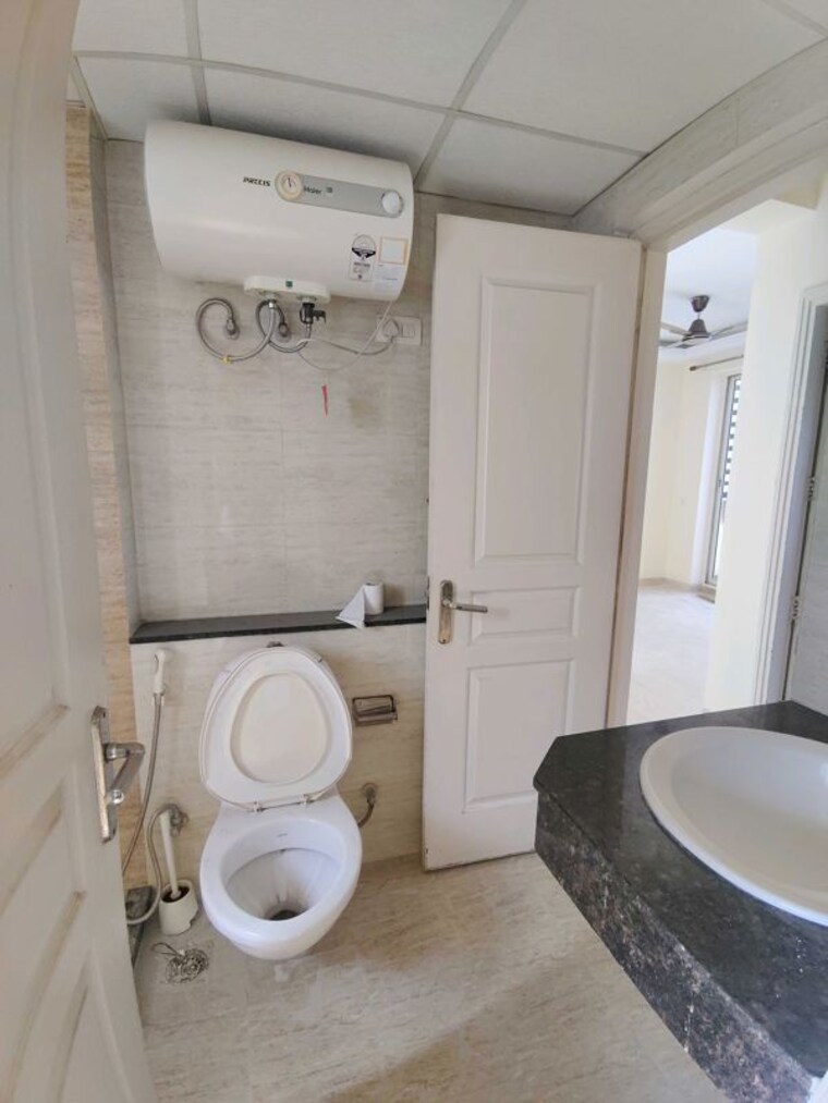 Bathroom, sector 21 2 Bedroom 1250 Sq.Ft. Builder Floor In Sector 21 Gurgaon 10628808