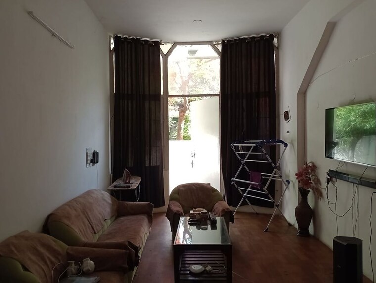 Living Room, kalkaji 2.5 Bedroom 1550 Sq.Ft. Builder Floor In Kalkaji Delhi 10628802