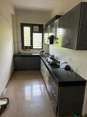 Kitchen in 2 BHK Builder Floor at Dlf Phase I – for Rent