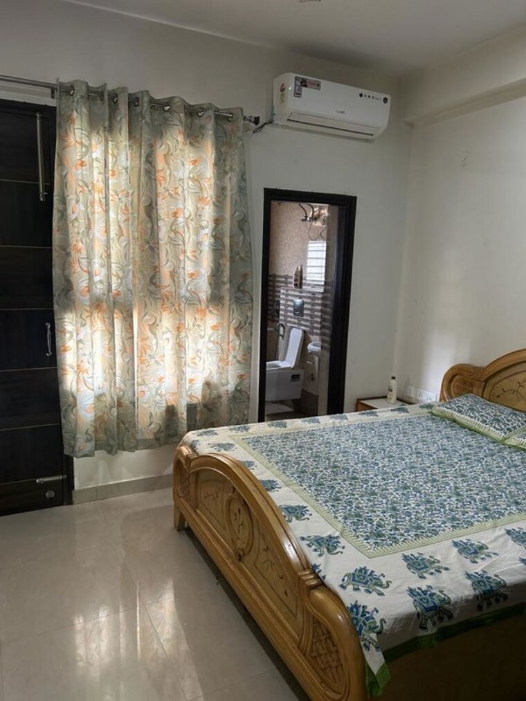 Bedroom, dlf phase i 2 Bedroom 2832 Sq.Ft. Builder Floor In Dlf Phase I Gurgaon 10628819