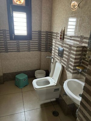 Bathroom in 2 BHK Builder Floor at Dlf Phase I – for Rent