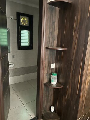 Bathroom in 2 BHK Builder Floor at Dlf Phase I – for Rent