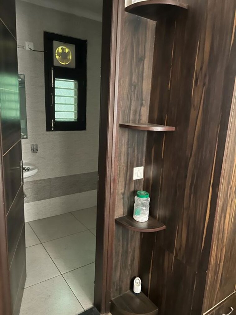 Bathroom, dlf phase i 2 Bedroom 2832 Sq.Ft. Builder Floor In Dlf Phase I Gurgaon 10628819