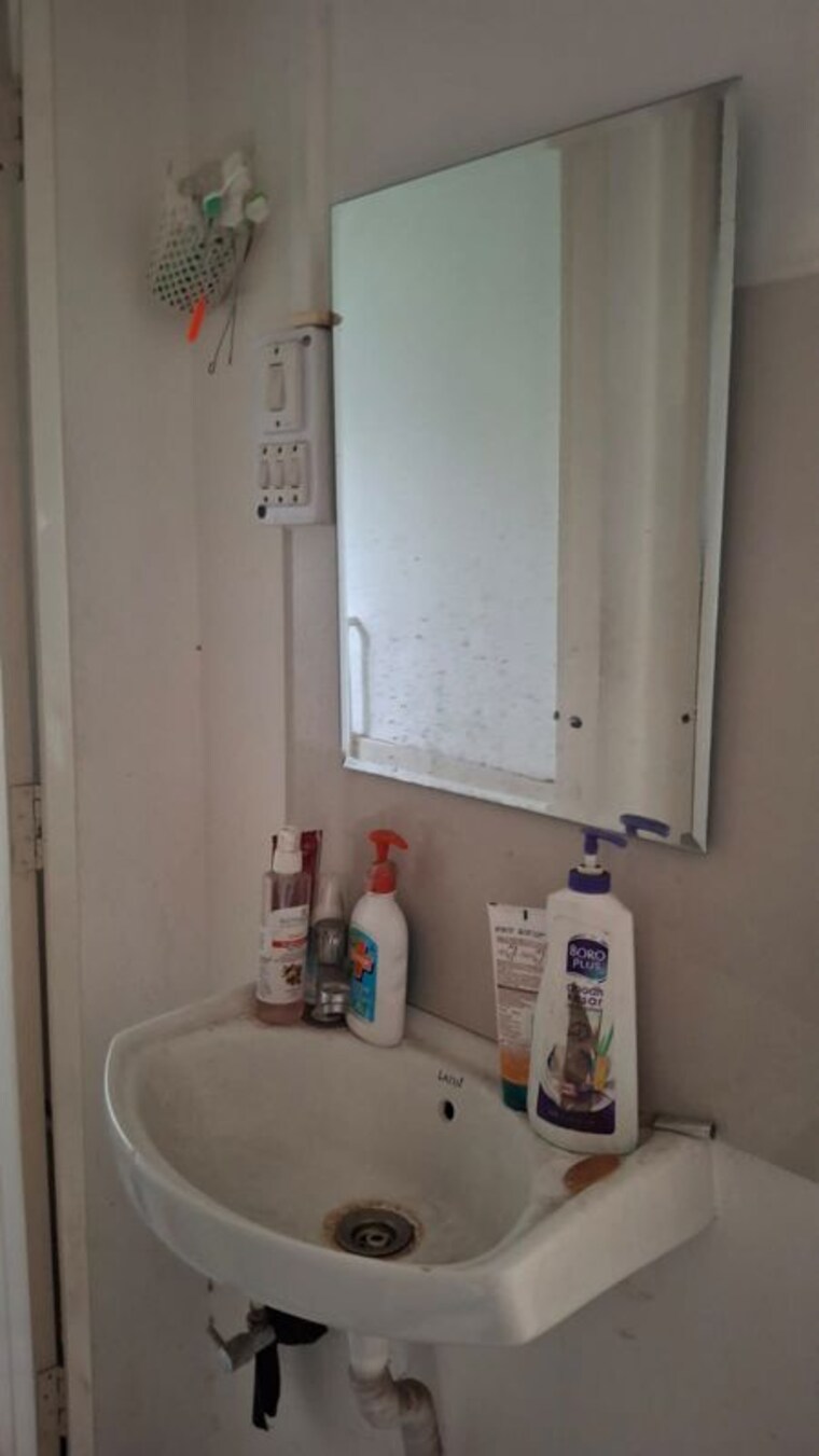 Bathroom, chikhali 1 Bedroom 500 Sq.Ft. Apartment In Chikhali Pune 10628814