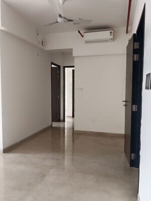 Room in 2 BHK Apartment at Kalpataru Radiance, Goregaon West – for Rent