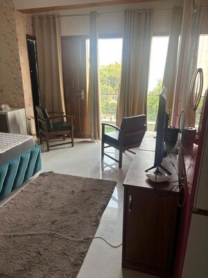 Team Area in 3 BHK Independent House at Aerocity – for Rent