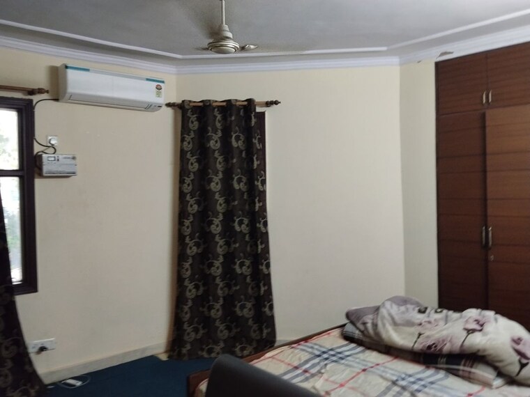 Bedroom, nizamuddin east 3 Bedroom 1800 Sq.Ft. Builder Floor In Nizamuddin East Delhi 10628844