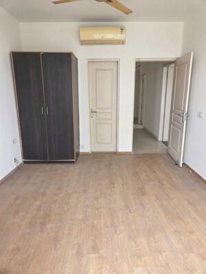 Room in 2 BHK Builder Floor at Sector 23 – for Rent