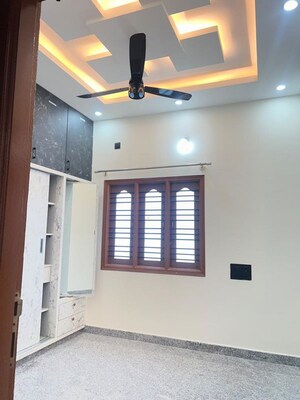 Room in 3 BHK Builder Floor at Kalkere – for Rent