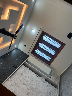 Furnished Amenities in 3 BHK Builder Floor at Kalkere – for Rent