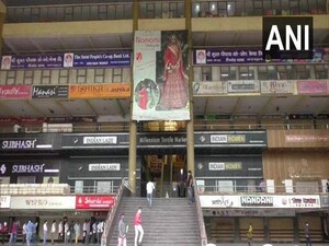  Shop For Sale in Textile Market