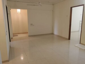 2 BHK Apartment For Rent in Serenity Complex, Andheri West