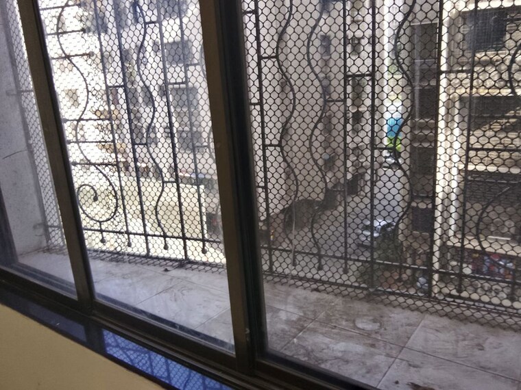 Balcony, serenity-complex 2 Bedroom 750 Sq.Ft. Apartment In Andheri West Mumbai 10628836