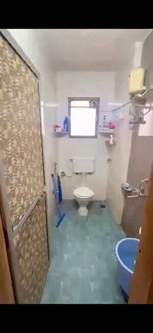 Bathroom in 1 BHK Apartment at Andheri East – for Sale