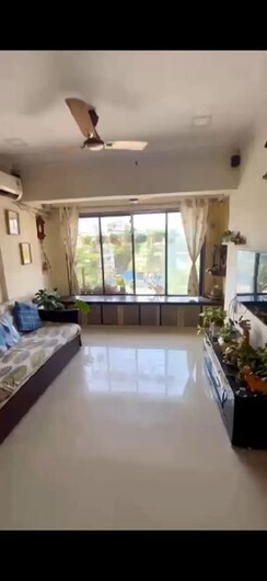 1 BHK + Study Room Apartment For Sale in Andheri East