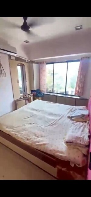 Bedroom in 1 BHK Apartment at Andheri East – for Sale