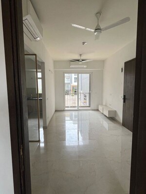 2.5 BHK Apartment For Rent in Smart World Orchard, Sector 61