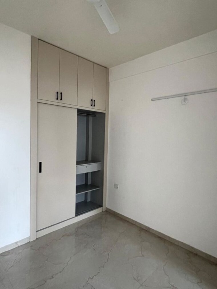 Room, smart-world-orchard 2.5 Bedroom 2836 Sq.Ft. Apartment In Sector 61 Gurgaon 10628937