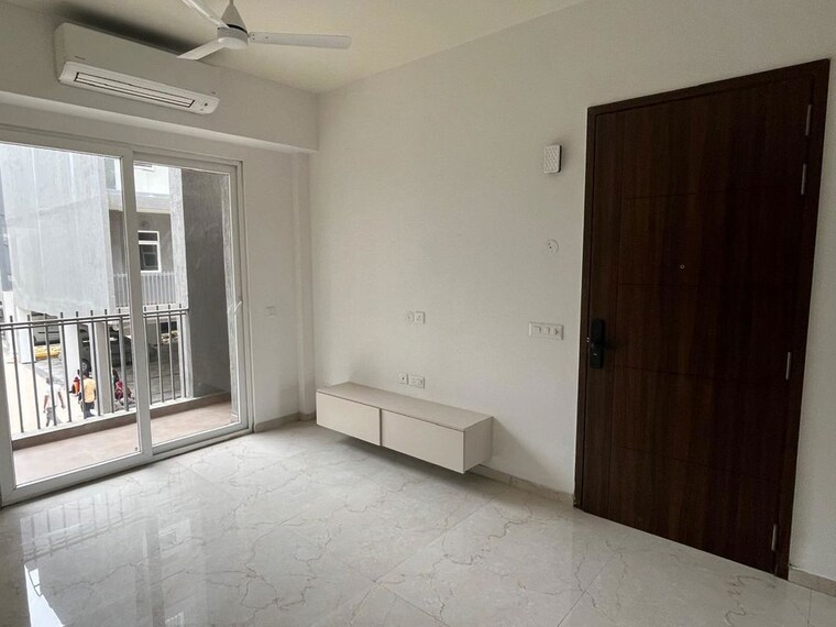 Room, smart-world-orchard 2.5 Bedroom 2836 Sq.Ft. Apartment In Sector 61 Gurgaon 10628937
