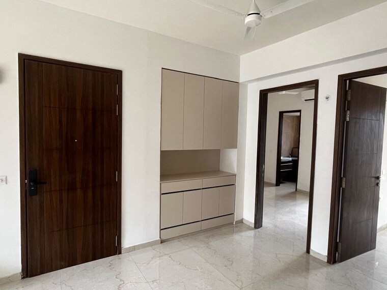 Room, smart-world-orchard 2.5 Bedroom 2836 Sq.Ft. Apartment In Sector 61 Gurgaon 10628937