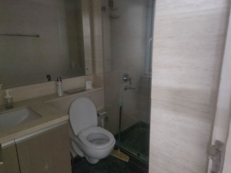 Bathroom, sector 22 3 Bedroom 1550 Sq.Ft. Builder Floor In Sector 22 Gurgaon 10628942