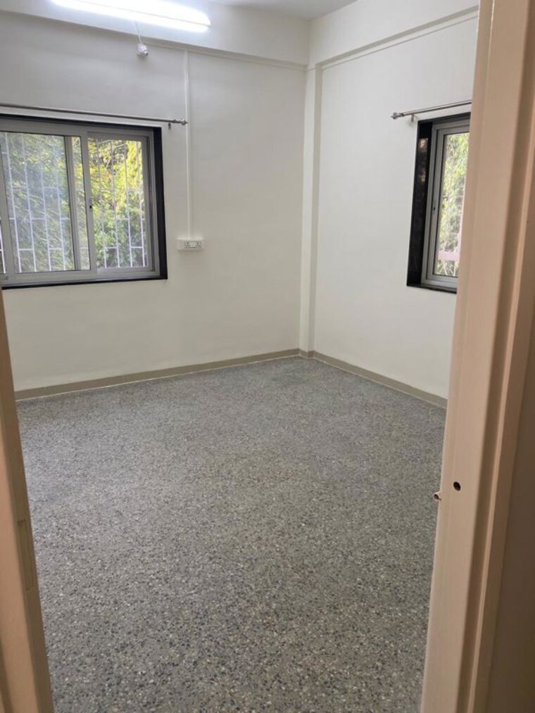 Room, shri-senapati-bapat-chs 2.5 Bedroom 15000 Sq.Ft. Apartment In Senapati Bapat Road Pune 10628940