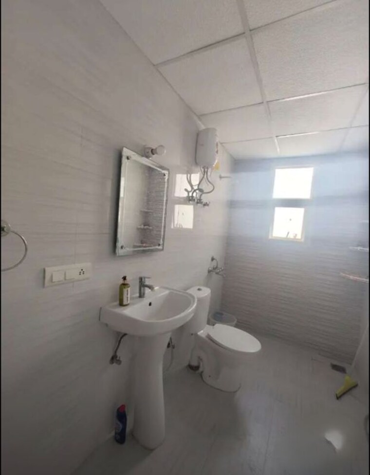Bathroom, omaxe-r2 3 Bedroom 1960 Sq.Ft. Apartment In Gomti Nagar Lucknow 10628941