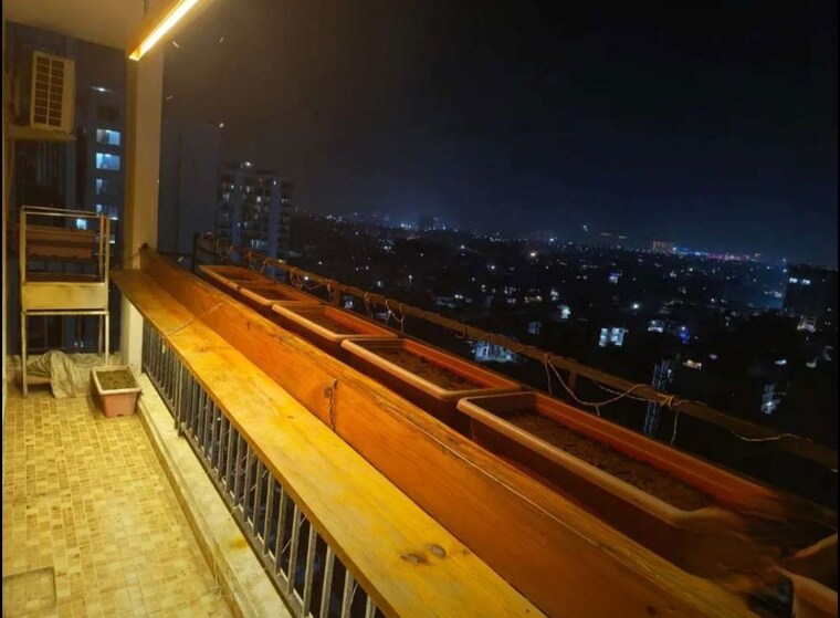 Balcony, omaxe-r2 3 Bedroom 1960 Sq.Ft. Apartment In Gomti Nagar Lucknow 10628941