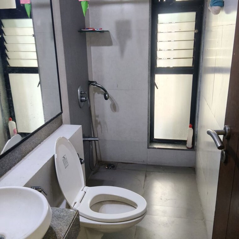 Bathroom, rustomjee-elanza 2 Bedroom 850 Sq.Ft. Apartment In Malad West Mumbai 10628957
