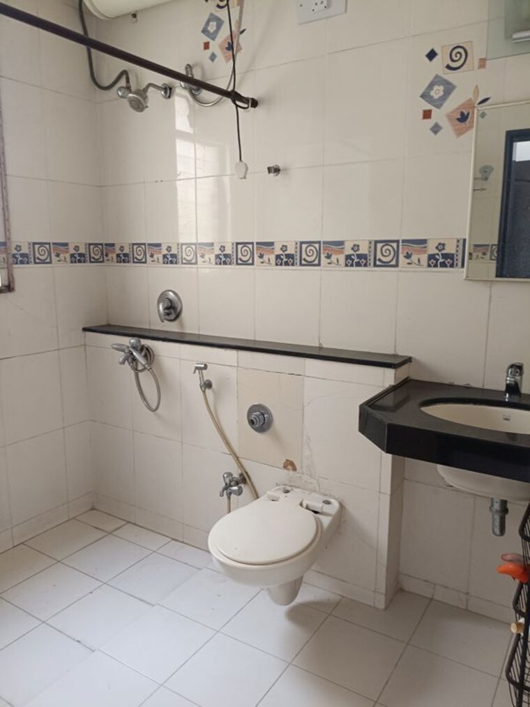 Bathroom, ganga-satellite 4 Bedroom 2570 Sq.Ft. Apartment In Wanwadi Pune 10628938