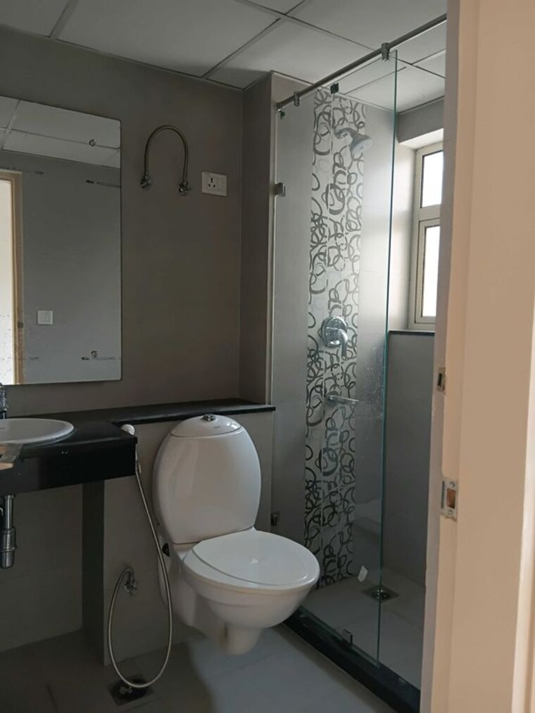 Bathroom, palam vihar 3 Bedroom 1550 Sq.Ft. Builder Floor In Palam Vihar Gurgaon 10628984
