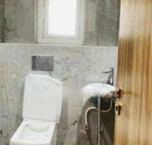 Bathroom in 2 BHK Apartment at Gomti Nagar – for Rent