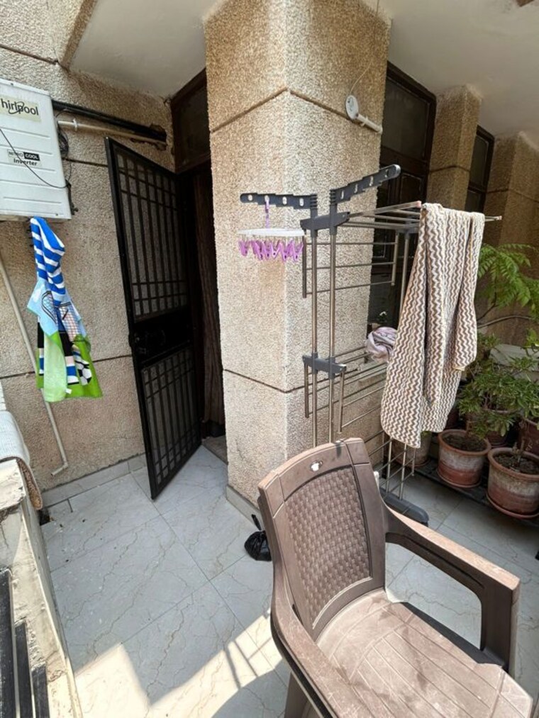 Team Area, unitech-singleton-floors-south-city 2 Bedroom 240 Sq.Yd. Builder Floor In Sector 50 Gurgaon 10629007