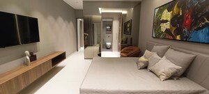 Room in 4 BHK Apartment at Osian Almanova, Mundhwa – for Sale
