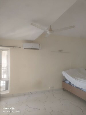 Bathroom in 2 BHK Apartment at Unitech Heritage City, Sector 25 – for Sale