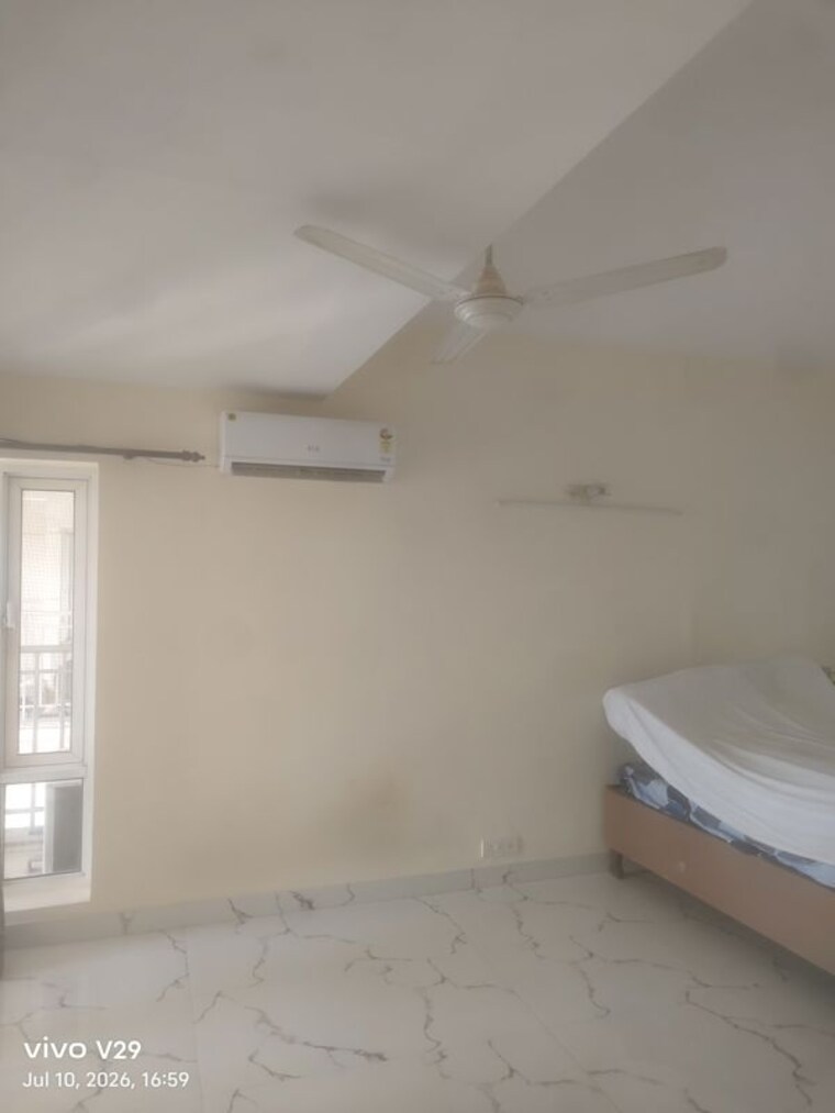 Bathroom, unitech-heritage-city 2 Bedroom 1140 Sq.Ft. Apartment In Sector 25 Gurgaon 10628927