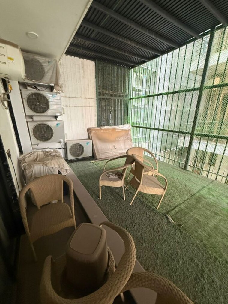  Parking, sector 56 4 Bedroom 3600 Sq.Ft. Builder Floor In Sector 56 Gurgaon 10629013