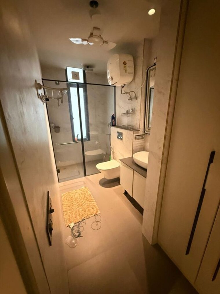 Bathroom, sector 56 4 Bedroom 3600 Sq.Ft. Builder Floor In Sector 56 Gurgaon 10629013