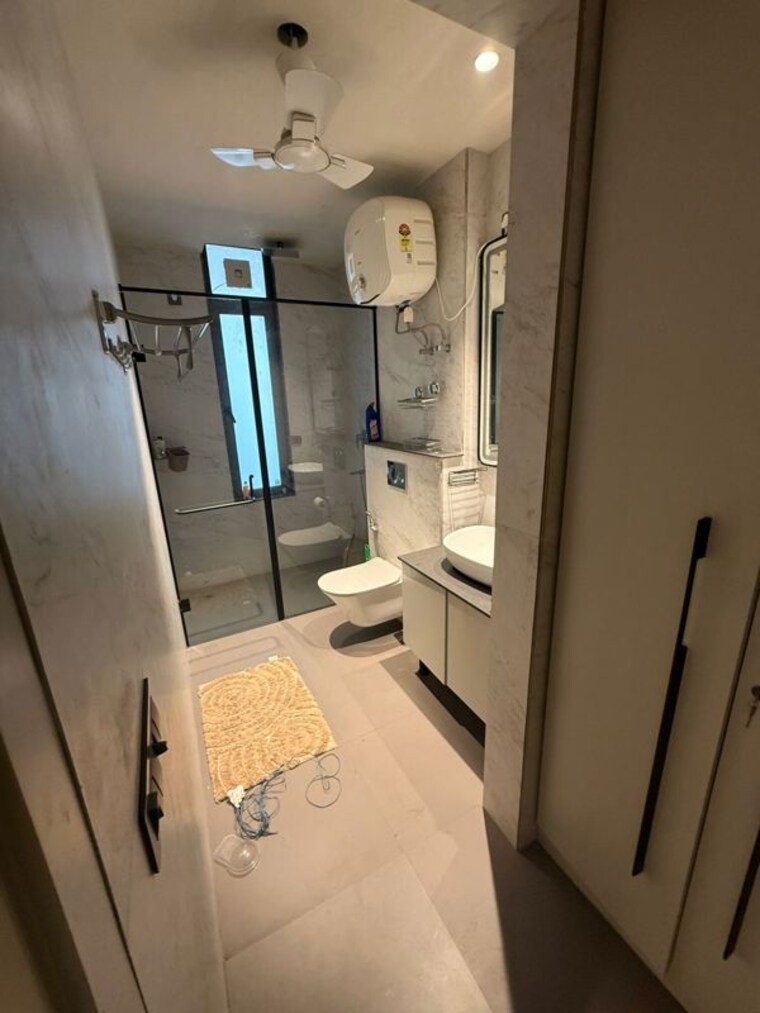 Bathroom, sector 56 4 Bedroom 3600 Sq.Ft. Builder Floor In Sector 56 Gurgaon 10629013