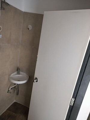 Furnished Amenities in 3 BHK Apartment at Marathon Monte South, Byculla West – for Rent