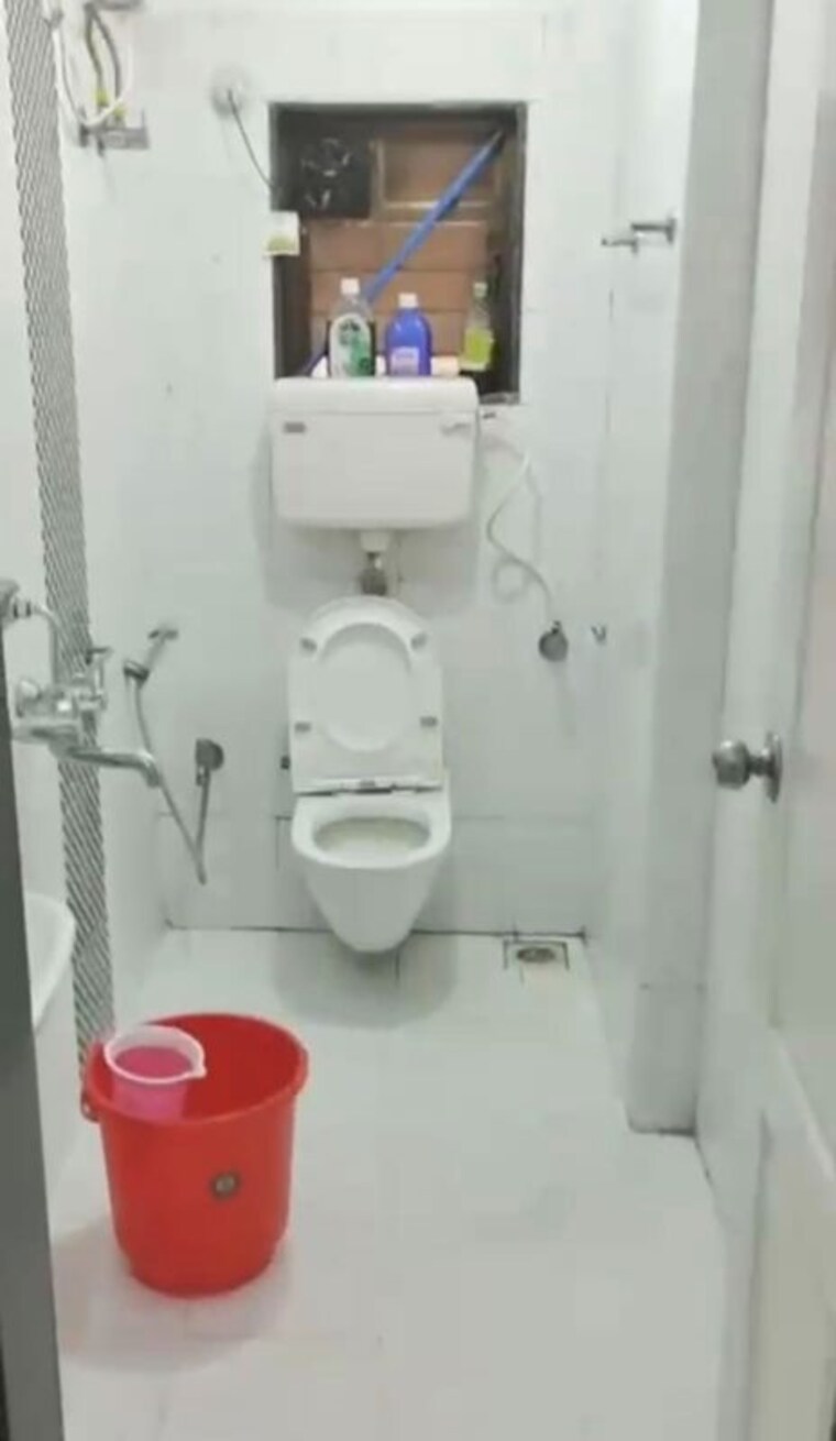 Bathroom, shankar-apartments-jb-nagar 3 Bedroom 1450 Sq.Ft. Apartment In Jb Nagar Mumbai 10629091