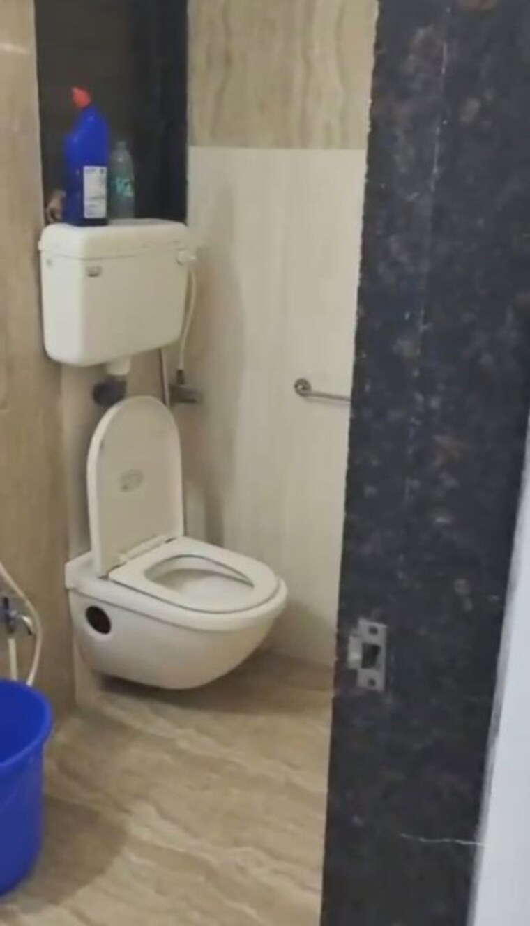 Bathroom, shankar-apartments-jb-nagar 3 Bedroom 1450 Sq.Ft. Apartment In Jb Nagar Mumbai 10629091