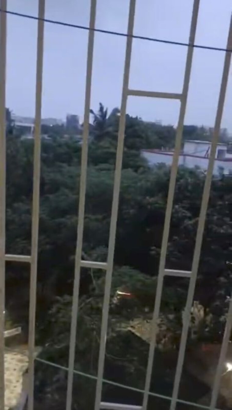 Balcony, bindra-complex 3 Bedroom 1450 Sq.Ft. Apartment In Andheri East Mumbai 10629128