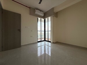 Room in 3 BHK Apartment at Pawar Nagar – for Rent
